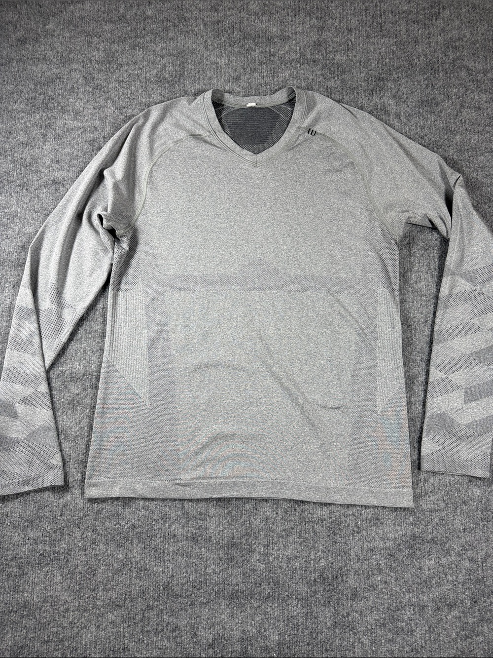 Lululemon Metal Vent tech Shirt Gray Stretch Your Head Men’s Workout Run